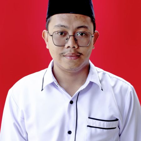 Foto merah - Muhammad Rizqi Aulia Rahman